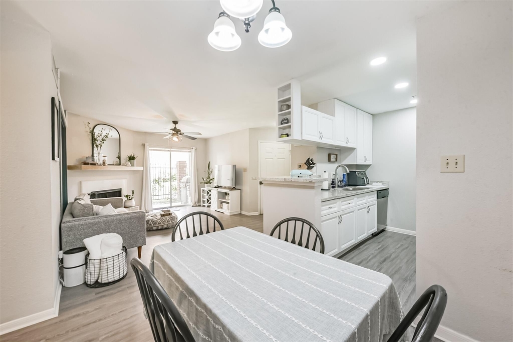 2121 Hepburn Street - Photo 10