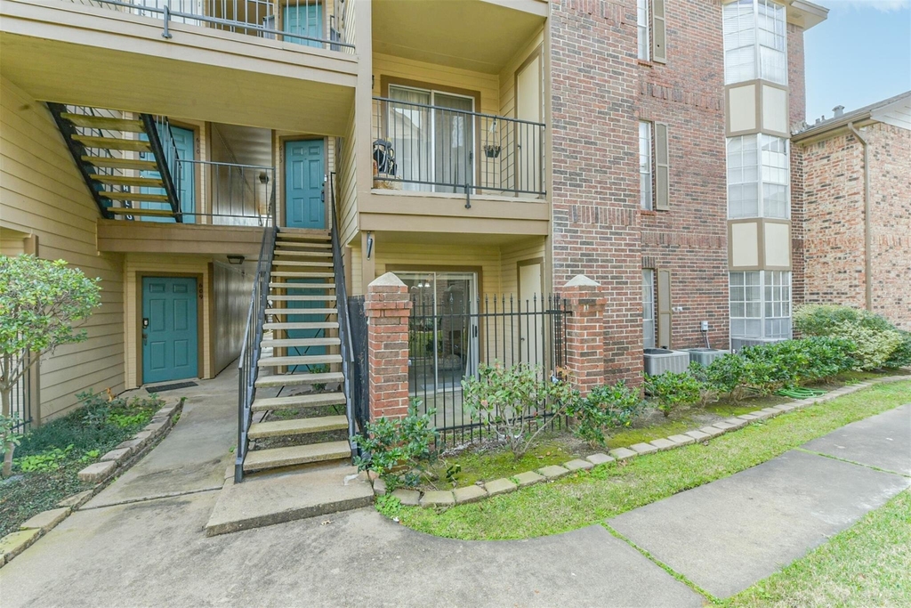 2121 Hepburn Street - Photo 27