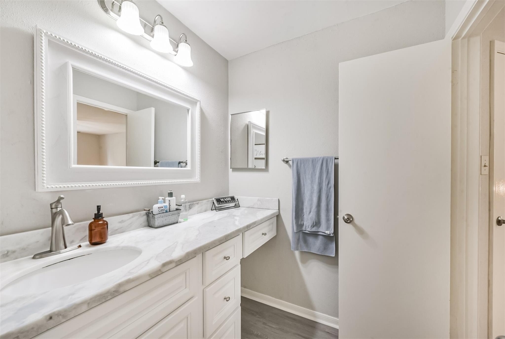 2121 Hepburn Street - Photo 20