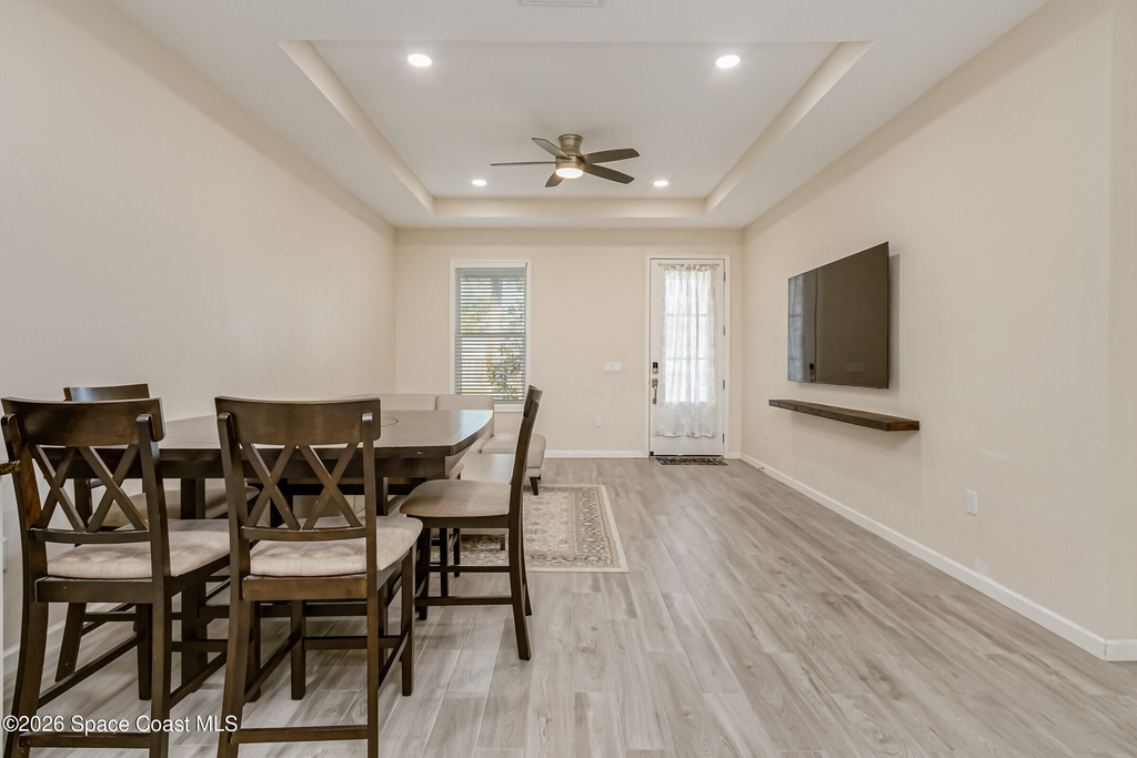 209 E Avenue B - Photo 6