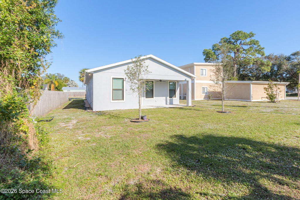 209 E Avenue B - Photo 28