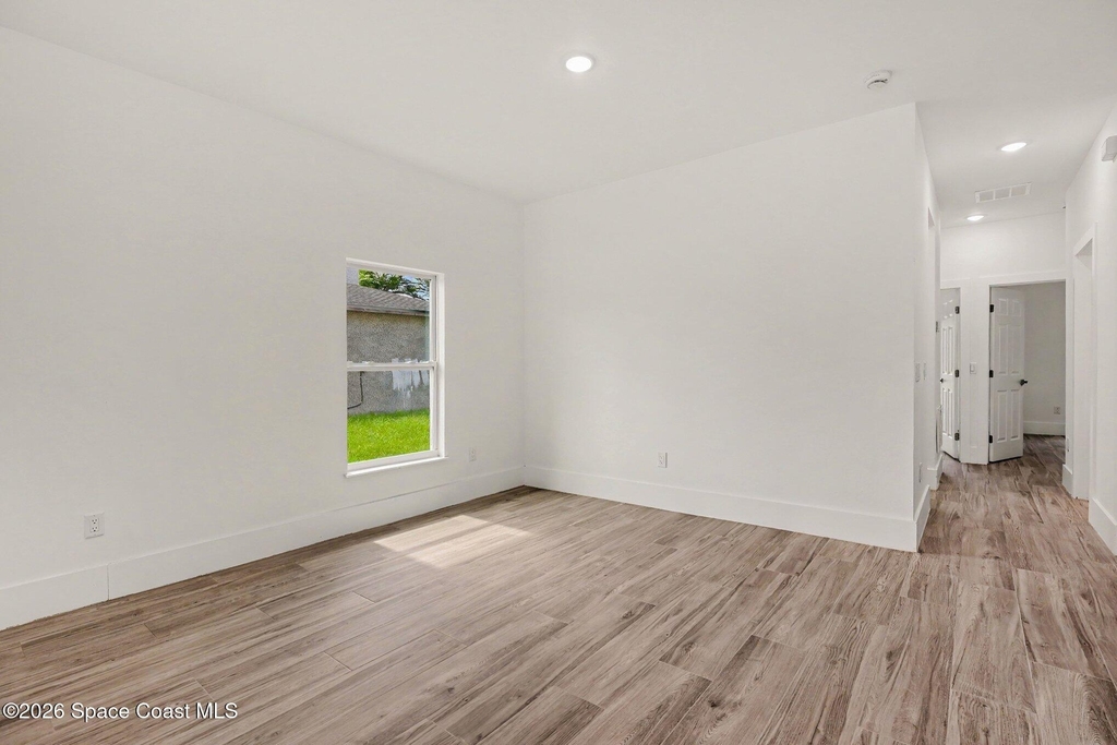 15 Travis Street - Photo 10