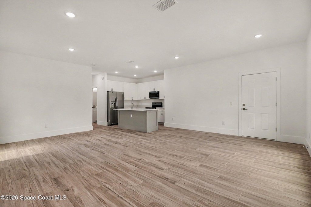 15 Travis Street - Photo 3