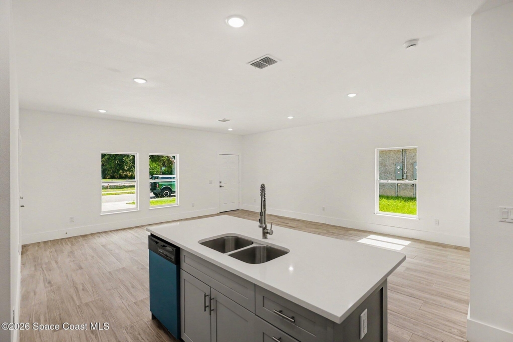 15 Travis Street - Photo 8
