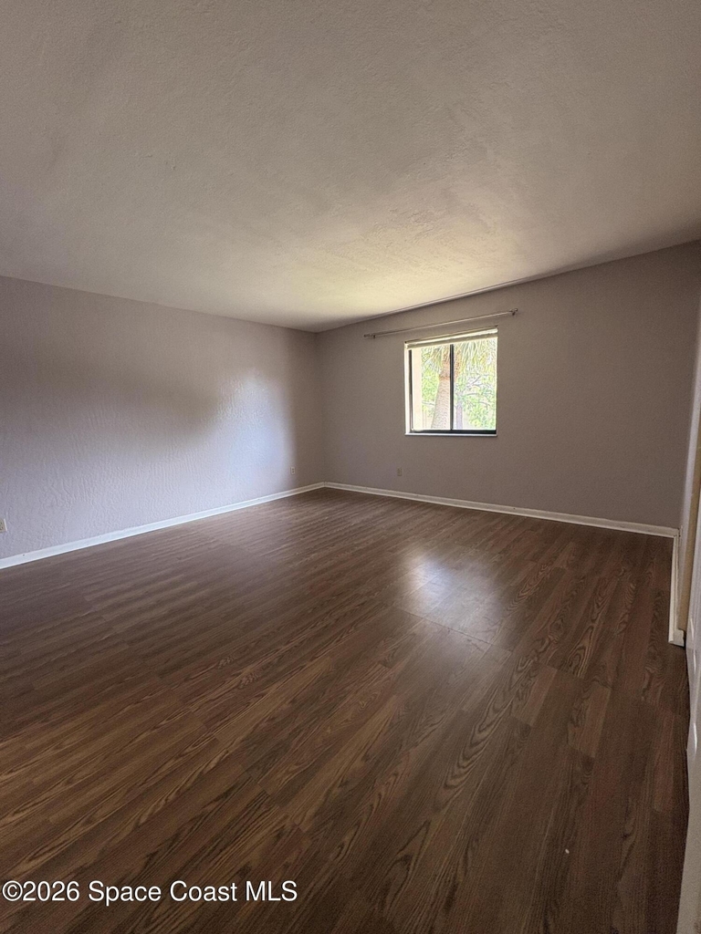 2101 Forest Knoll Drive Ne - Photo 5
