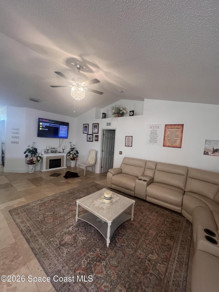 171 Chestnut Avenue Ne - Photo 9