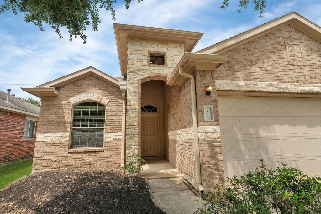 26350 Longview Creek Drive - Photo 2