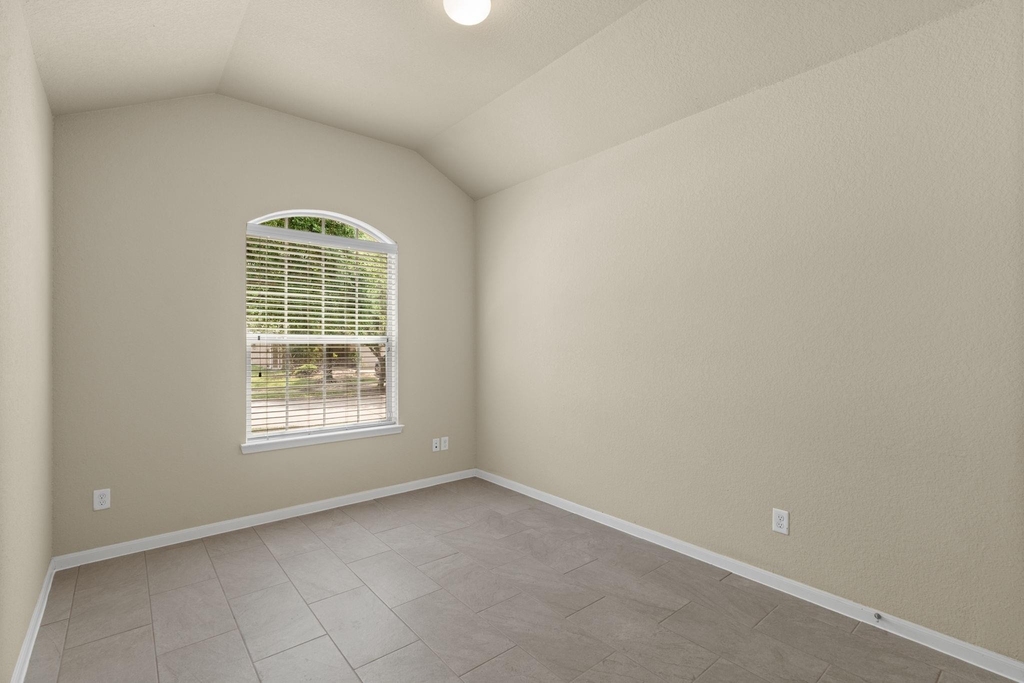 26350 Longview Creek Drive - Photo 16