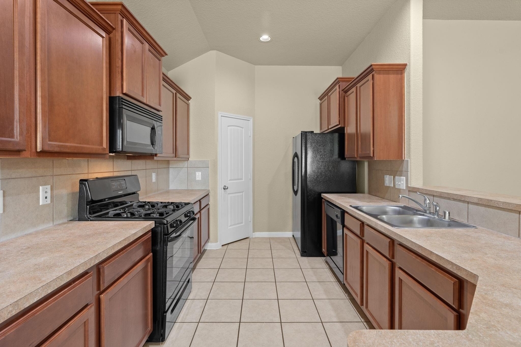 26350 Longview Creek Drive - Photo 8
