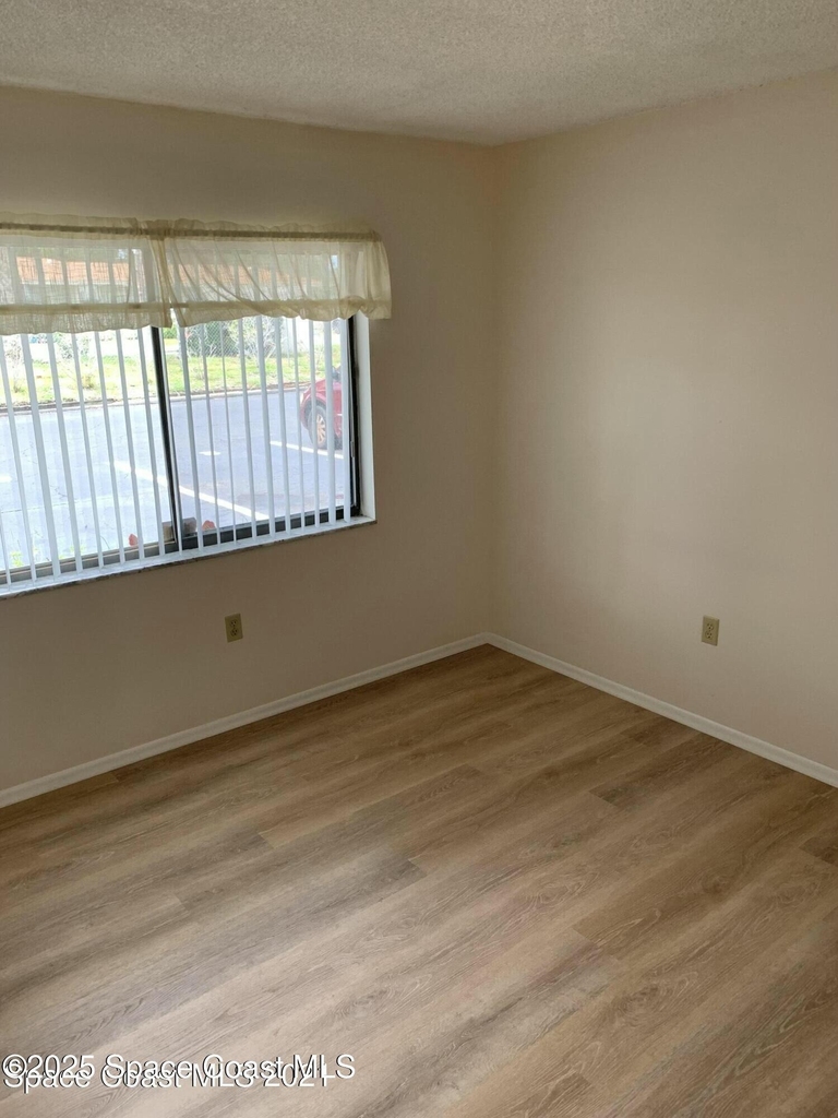 3755 S Hopkins Avenue - Photo 11