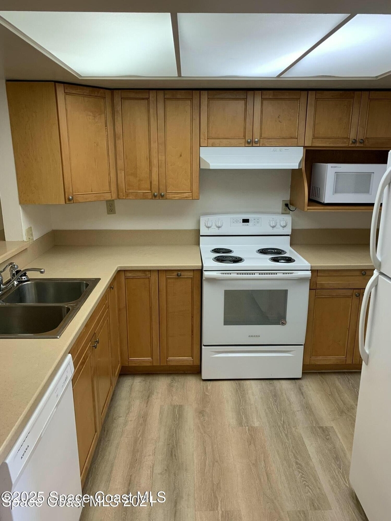 3755 S Hopkins Avenue - Photo 3