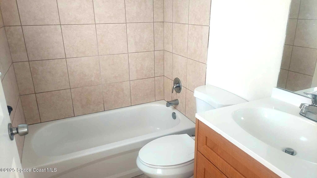 821 Angela Avenue - Photo 11