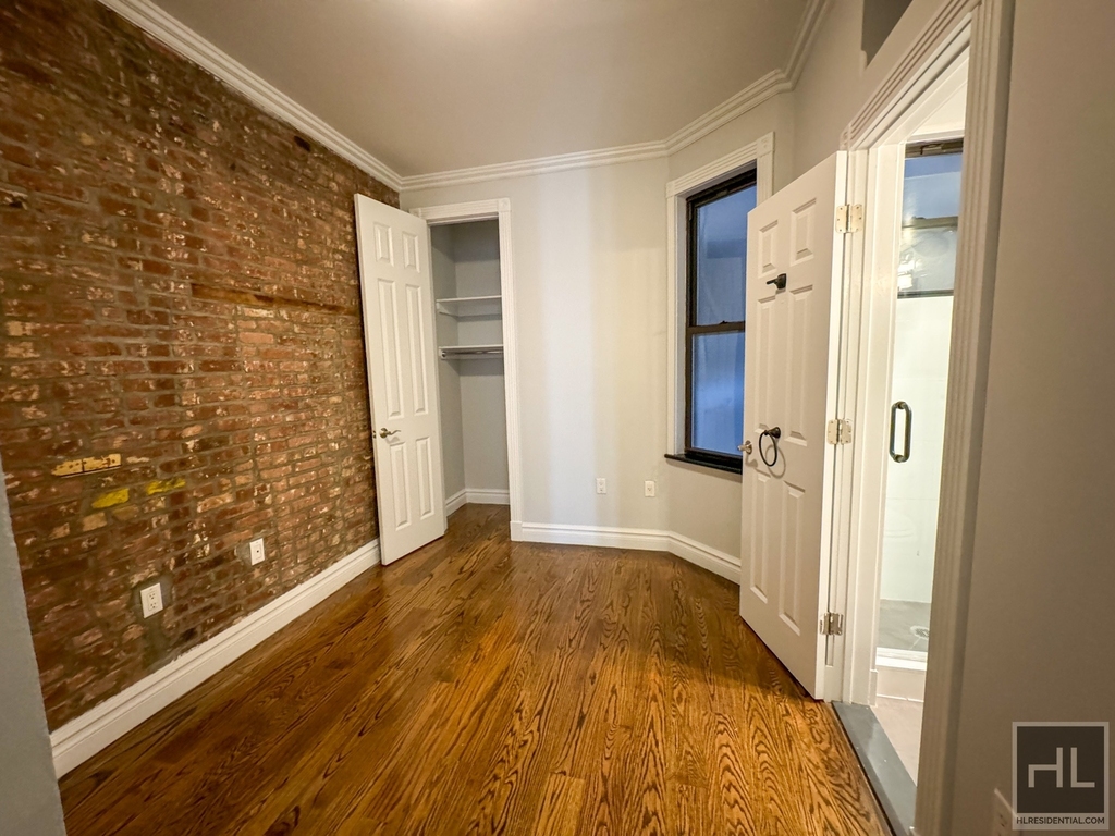 East 13th Street - Photo 3