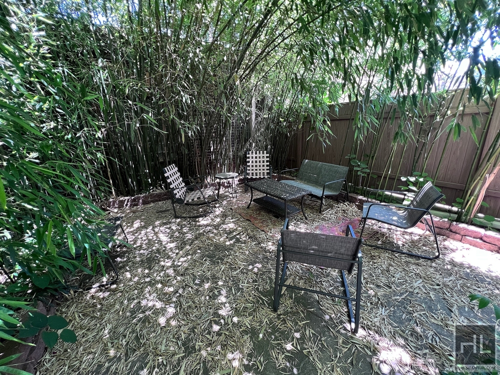 579 Bergen Street - Photo 20