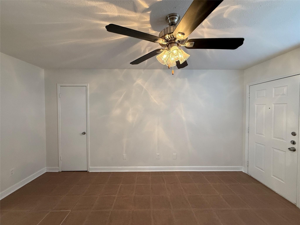 1141 N Durham Drive - Photo 2