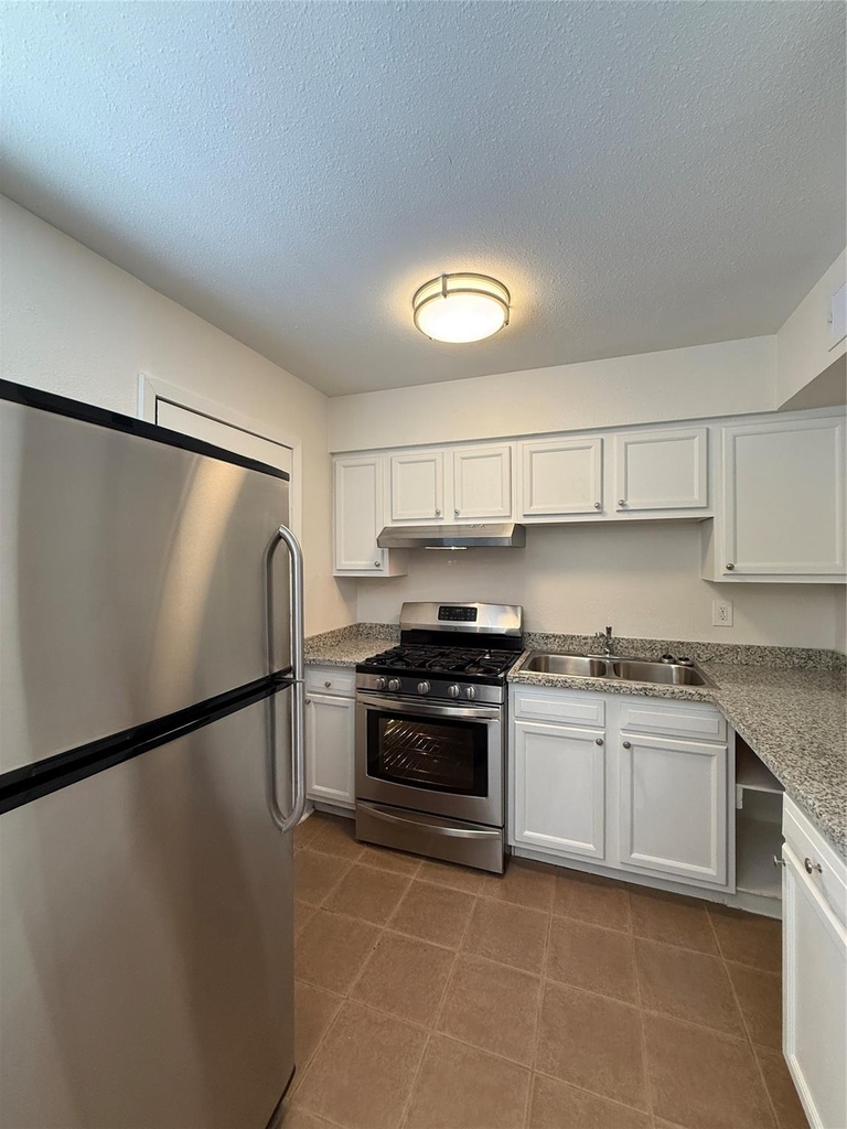 1141 N Durham Drive - Photo 8
