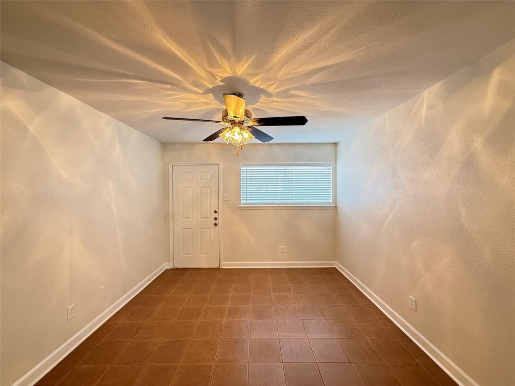 1141 N Durham Drive - Photo 3