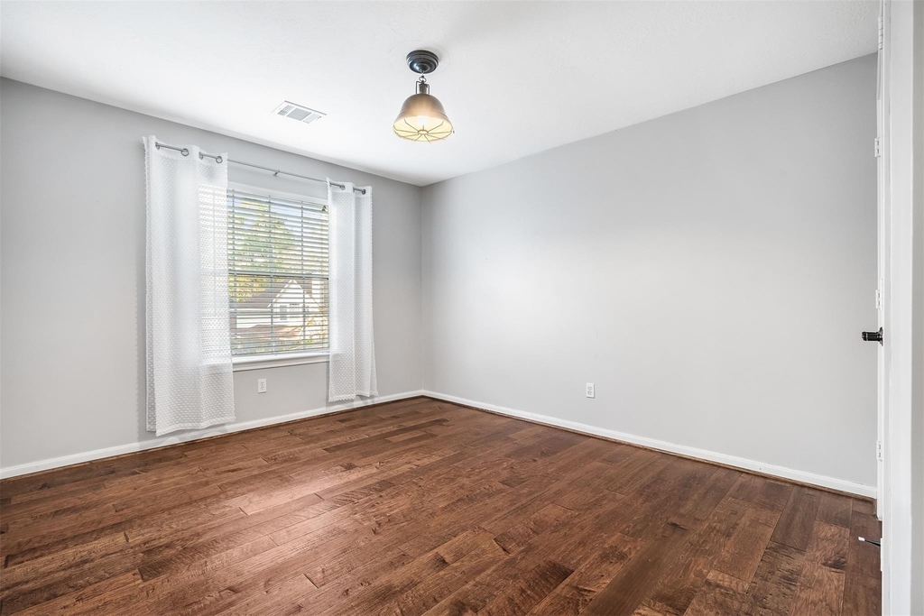 11 Winrock Place - Photo 9