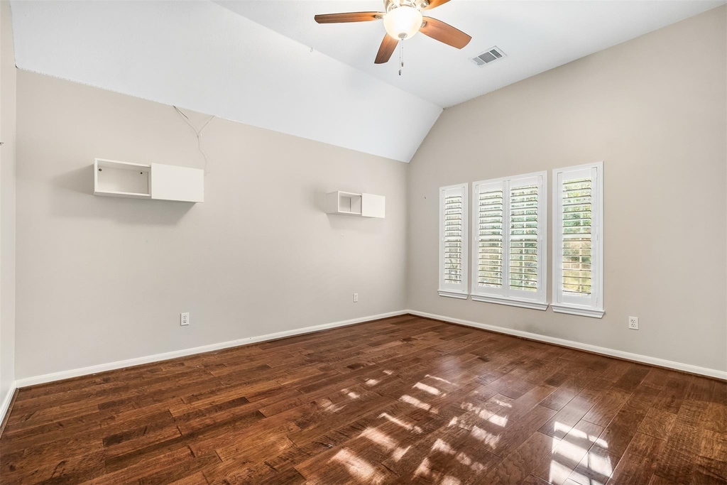 11 Winrock Place - Photo 10