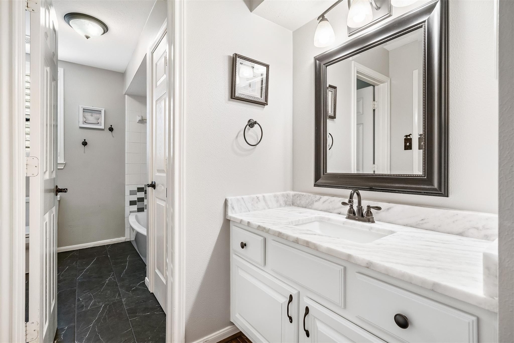 11 Winrock Place - Photo 3