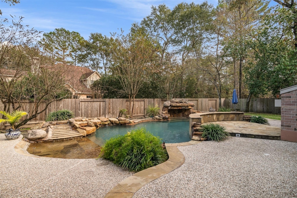 11 Winrock Place - Photo 12