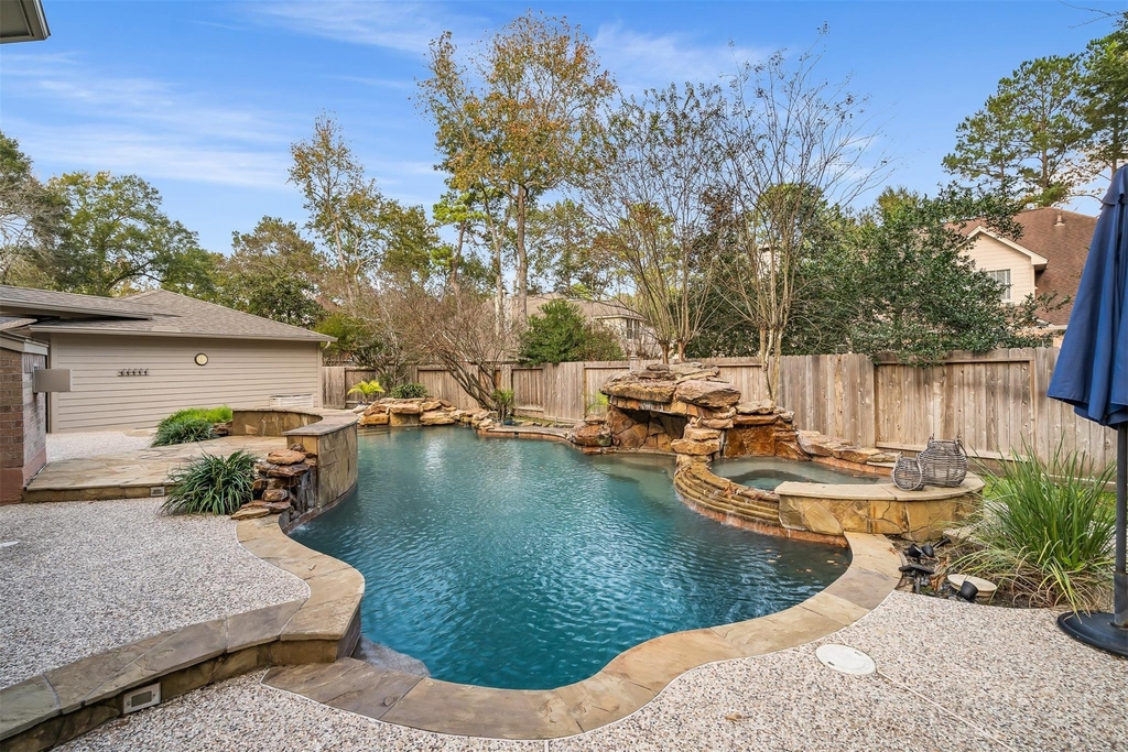 11 Winrock Place - Photo 38