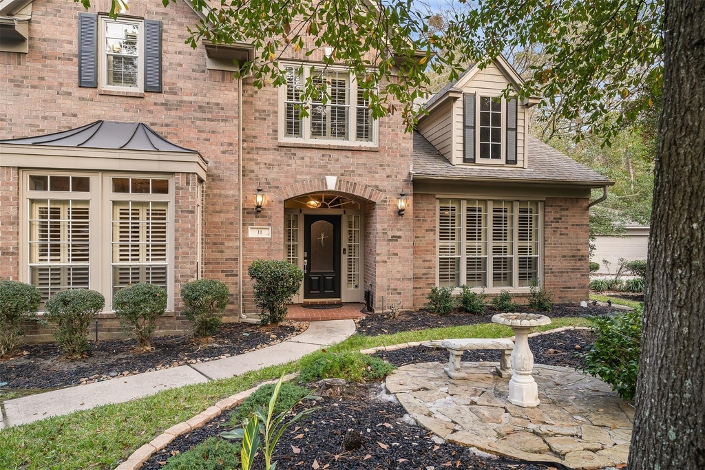 11 Winrock Place - Photo 2