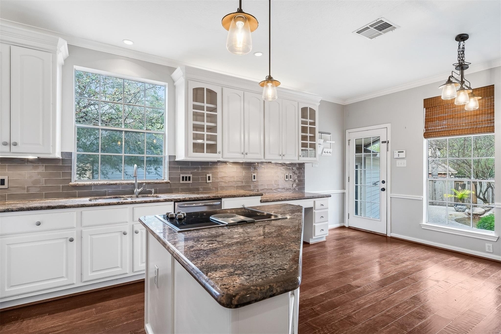 11 Winrock Place - Photo 23