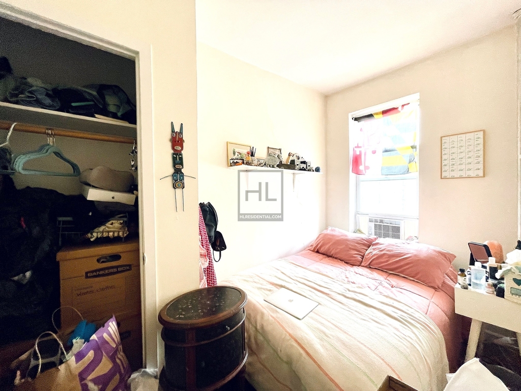 East 11th Street - Photo 2