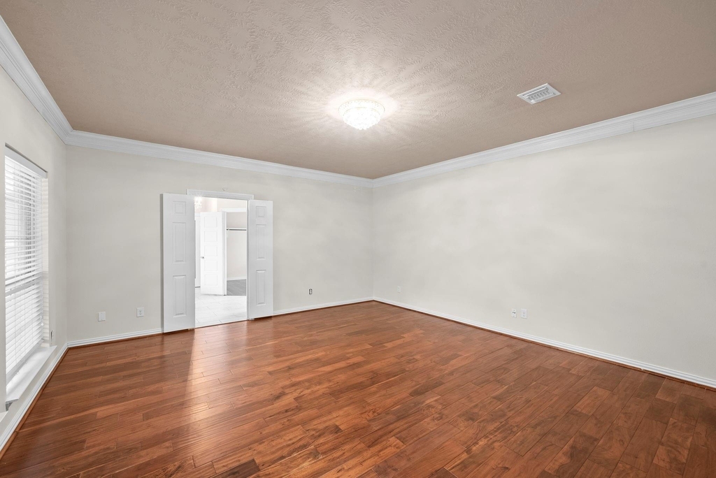 5526 Darschelle Drive - Photo 20