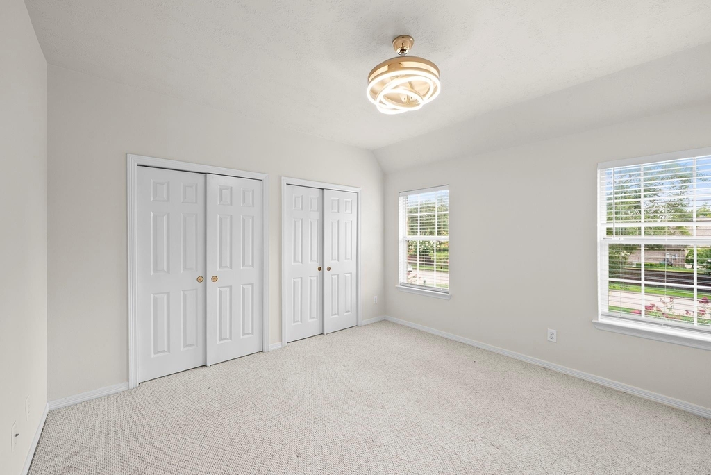 5526 Darschelle Drive - Photo 31