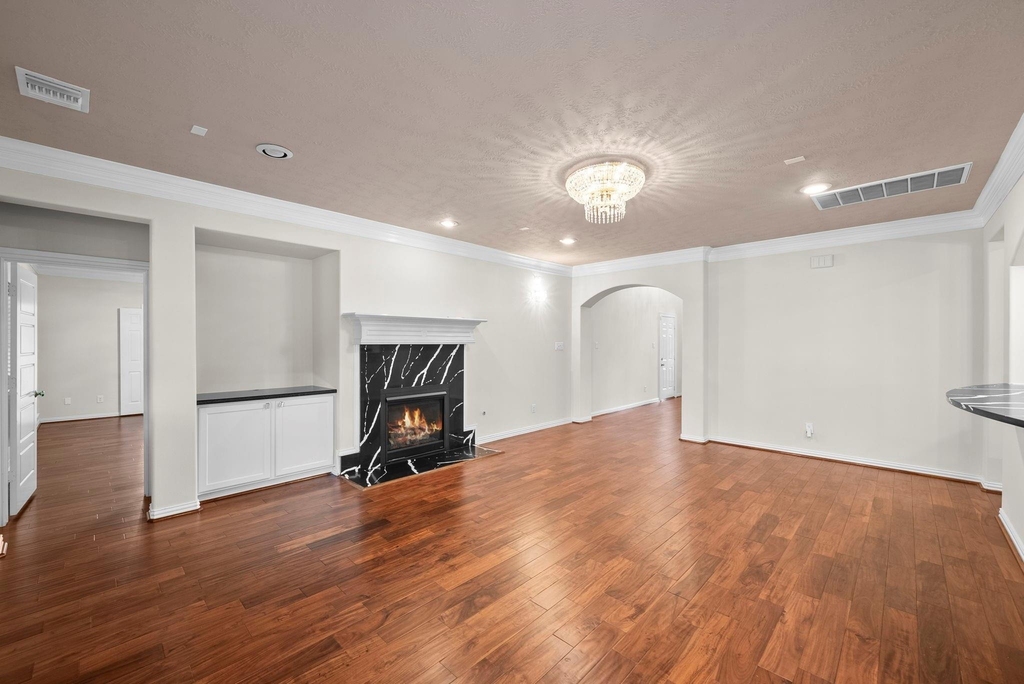 5526 Darschelle Drive - Photo 13