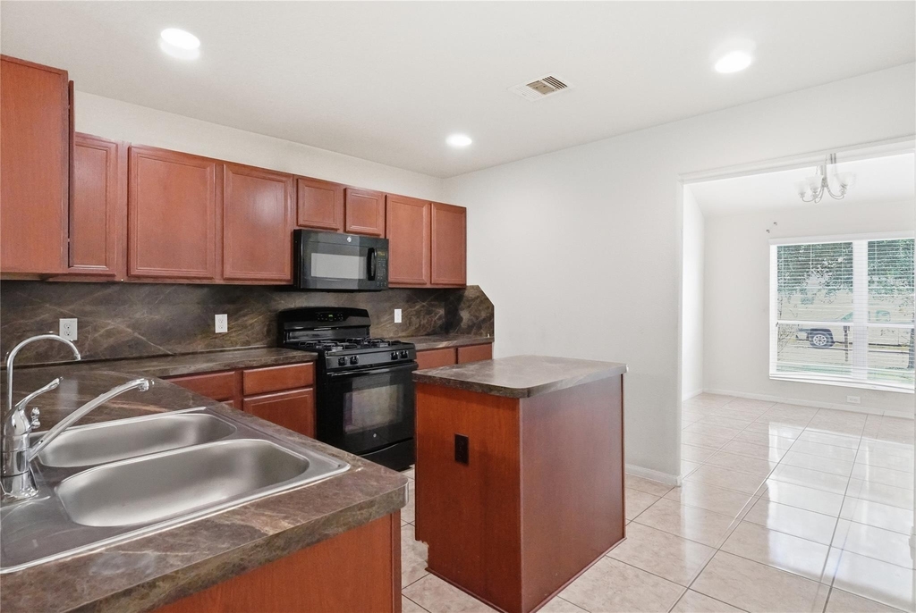12530 Greencanyon Dr - Photo 9