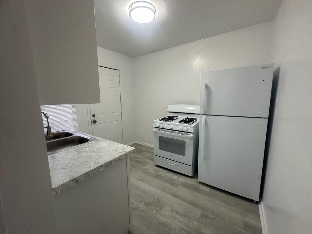 515 Margil Street - Photo 4