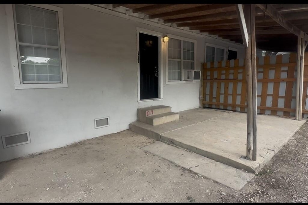 515 Margil Street - Photo 0