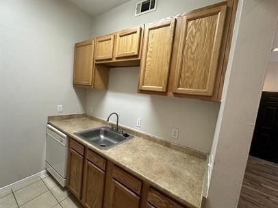 406 Hawthorne St Street - Photo 4