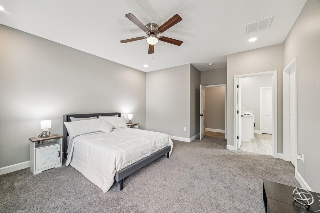 982 Randolph Street - Photo 10