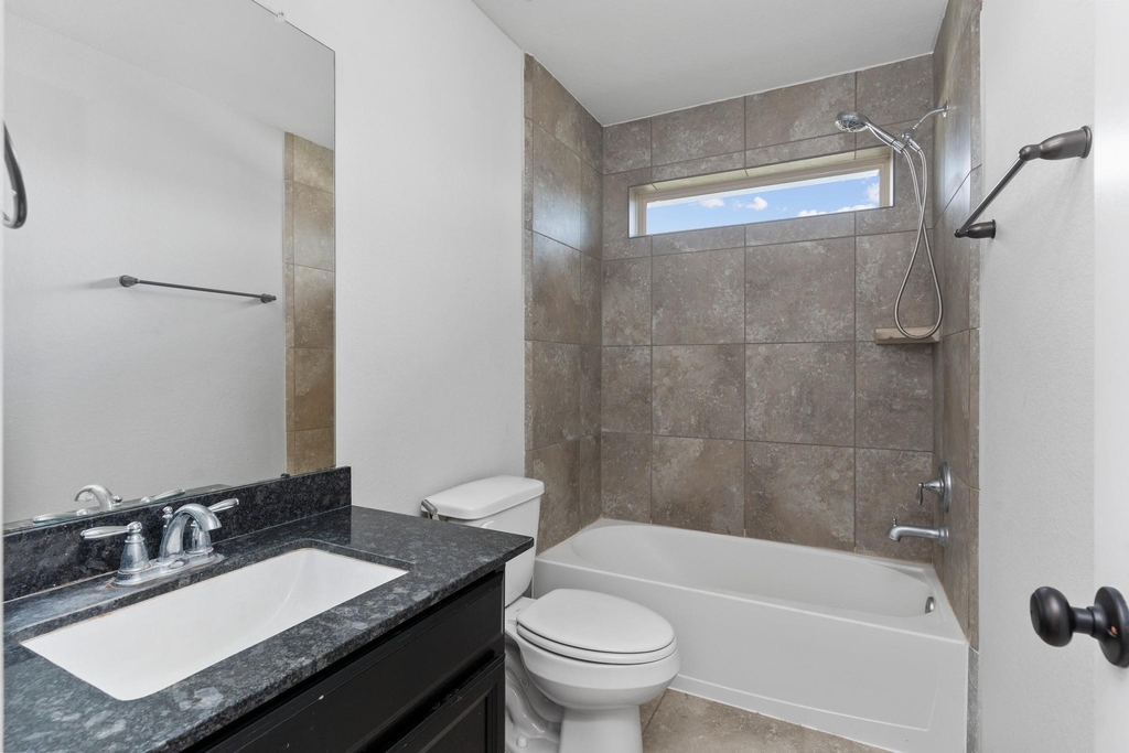 6018 Mapleton Meadow Lane - Photo 10