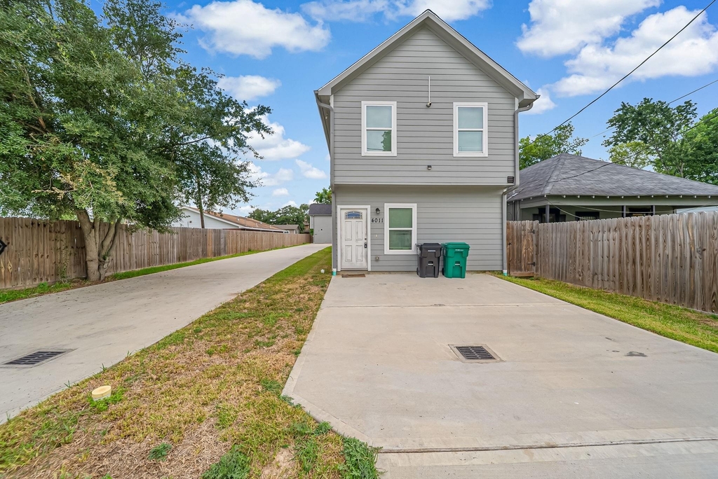 4011 King Street - Photo 2