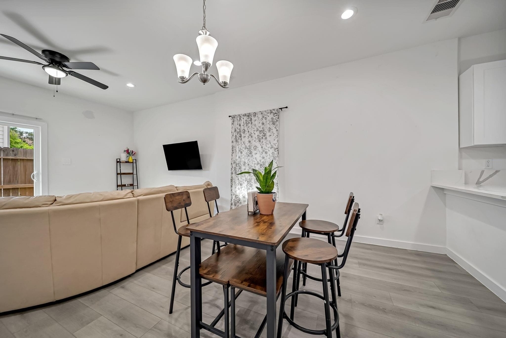 4011 King Street - Photo 5
