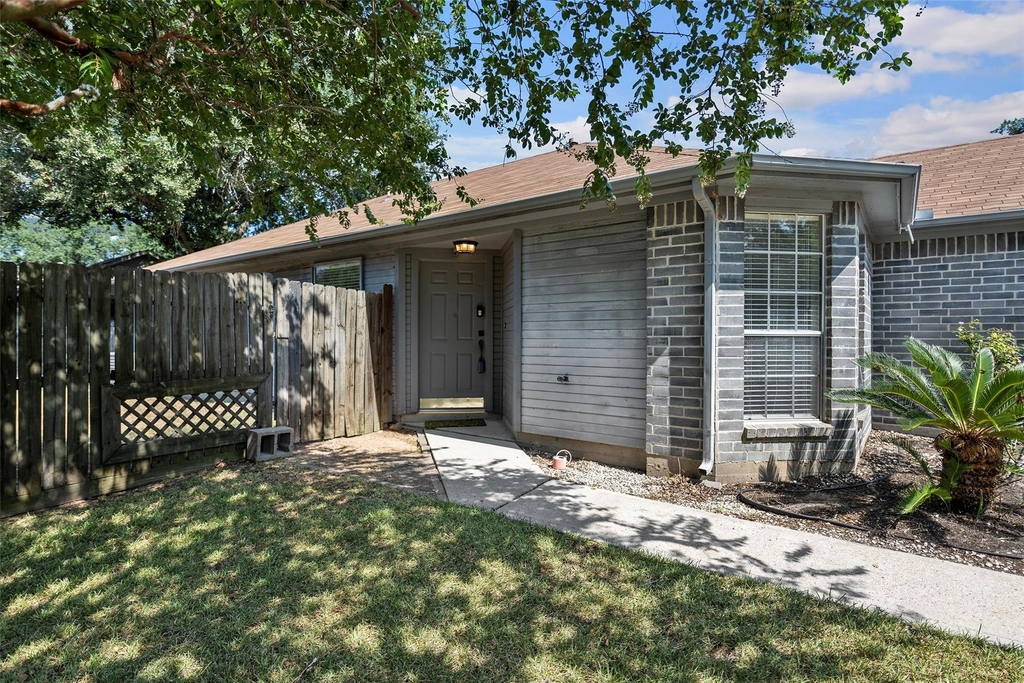 18103 Gravenhurst Lane - Photo 2