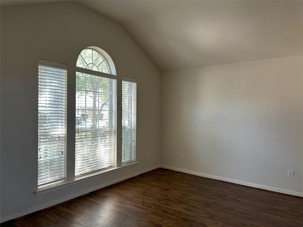 6018 Twin Creek - Photo 1
