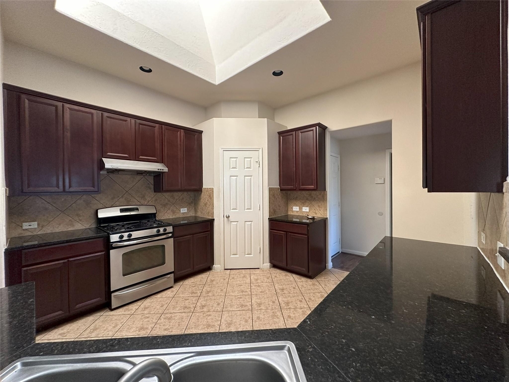 6018 Twin Creek - Photo 5