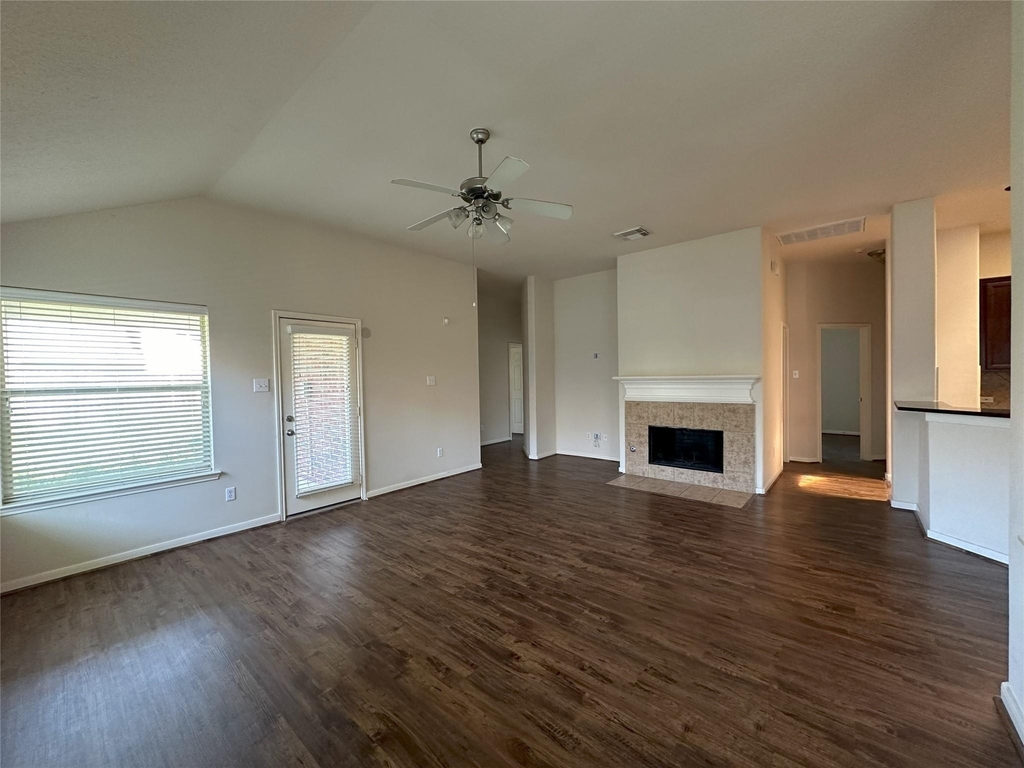 6018 Twin Creek - Photo 3
