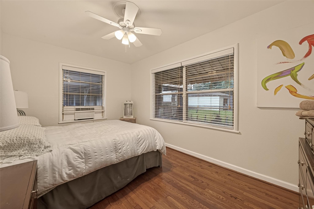 2021 Southgate Boulevard - Photo 10