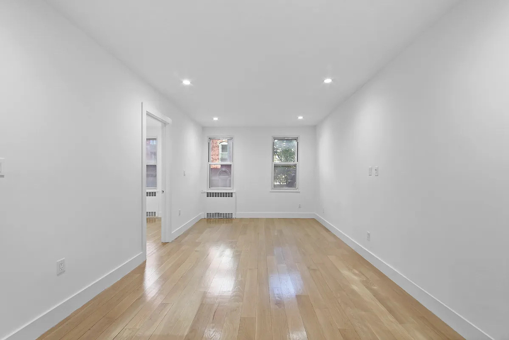 213 East 37th Street - Photo 0
