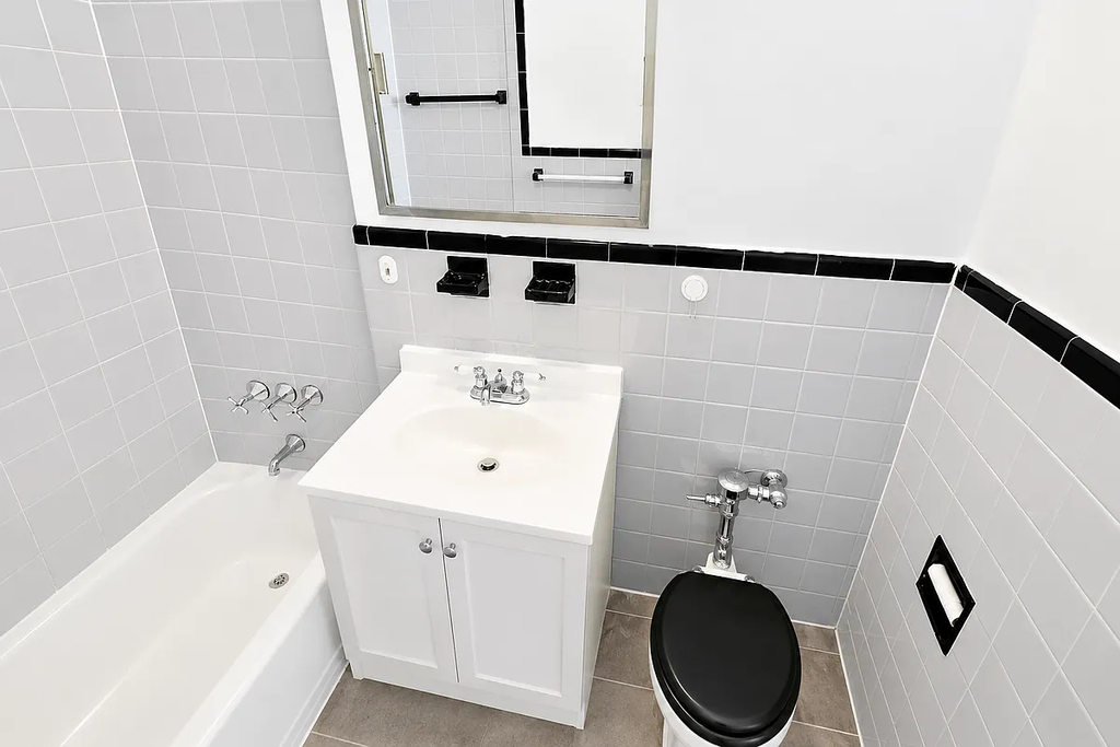 East 58th Street - Photo 5