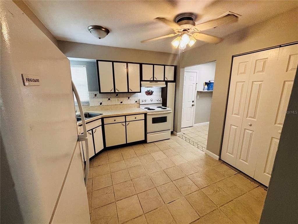 669 Lear Terrace - Photo 8