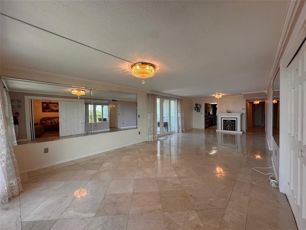2699 Seville Boulevard - Photo 9