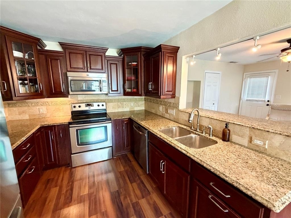 5210 4th Avenue N - Photo 4